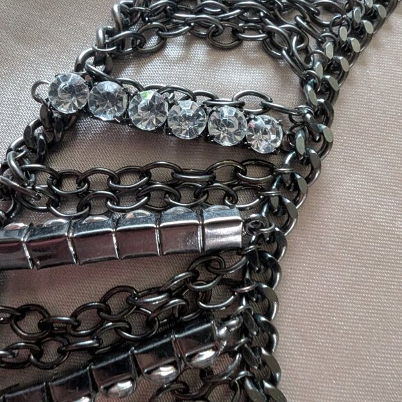 Statement Chain link black/Charcoal necklace - Picture 5 of 7